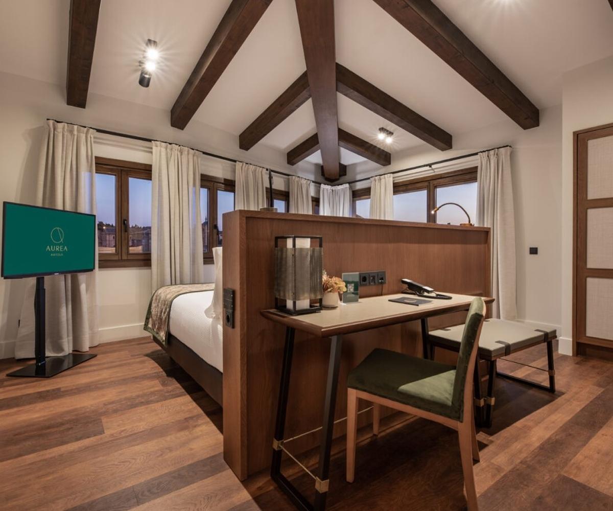Aurea Hotel 4*